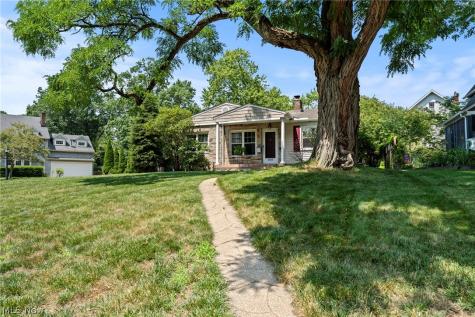2353 Chestnut Boulevard Cuyahoga Falls OH 44223