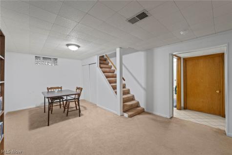 2353 Chestnut Boulevard Cuyahoga Falls OH 44223
