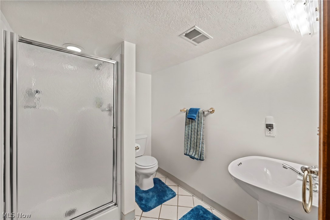 2353 Chestnut Boulevard Cuyahoga Falls OH 44223