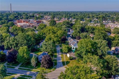 2353 Chestnut Boulevard Cuyahoga Falls OH 44223