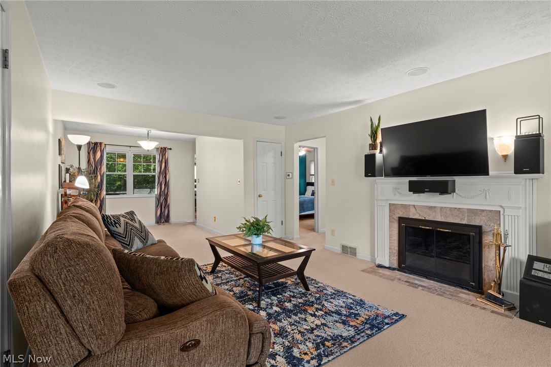 2353 Chestnut Boulevard Cuyahoga Falls OH 44223