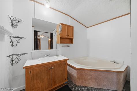 1233 Monterey Boulevard NW North Canton OH 44720