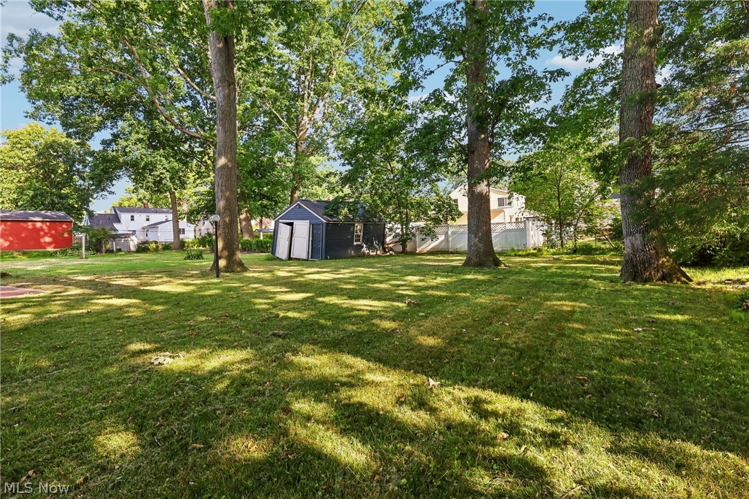 1824 Edgewood Street NE Warren OH 44483