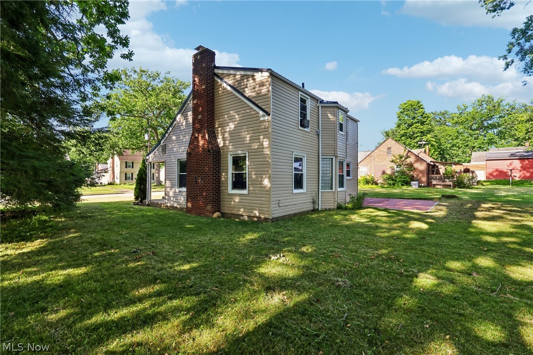 1824 Edgewood Street NE Warren OH 44483