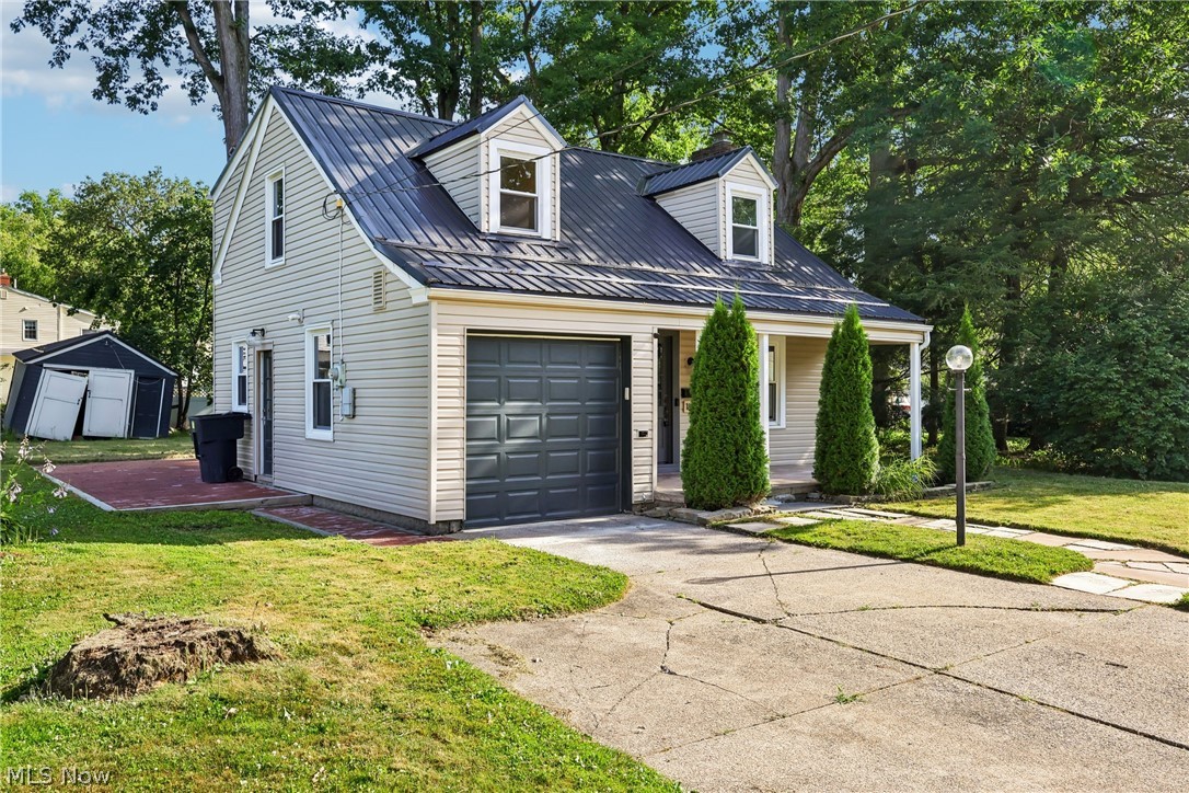 1824 Edgewood Street NE Warren OH 44483