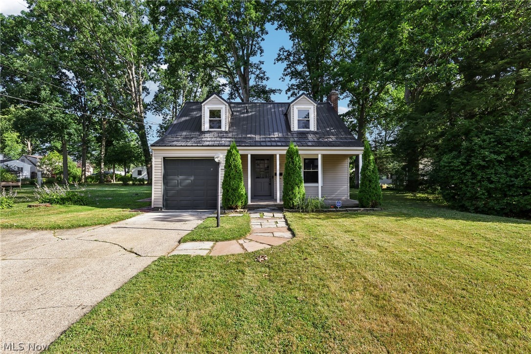 1824 Edgewood Street NE Warren OH 44483