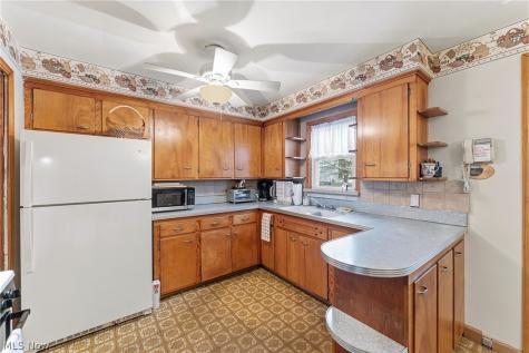 145 E 190th Street Euclid OH 44119