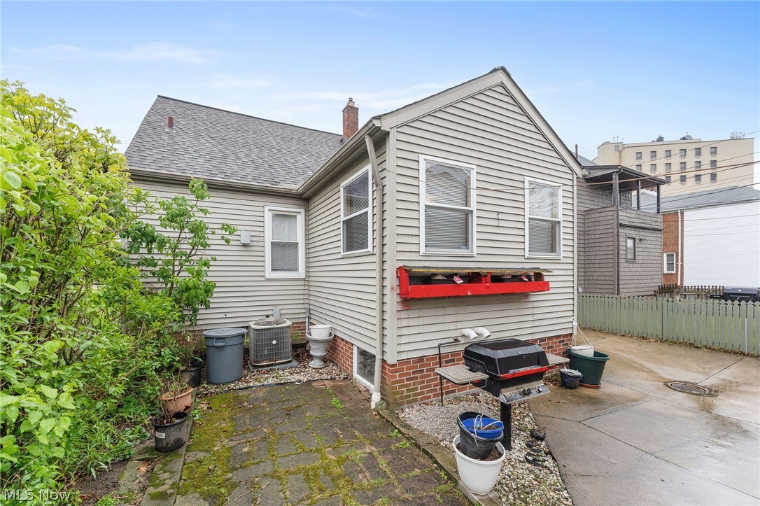 145 E 190th Street Euclid OH 44119