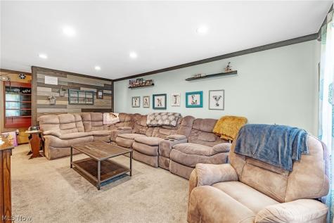 690 Deerwood Drive Tallmadge OH 44278