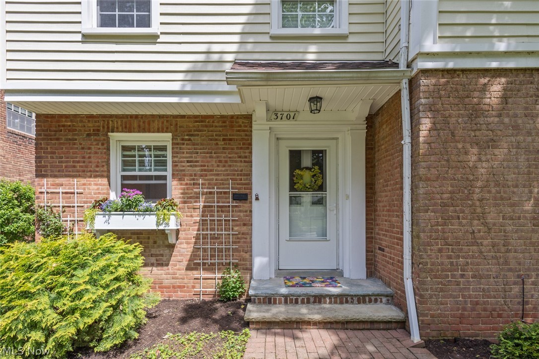 3701 Tolland Road Shaker Heights OH 44122