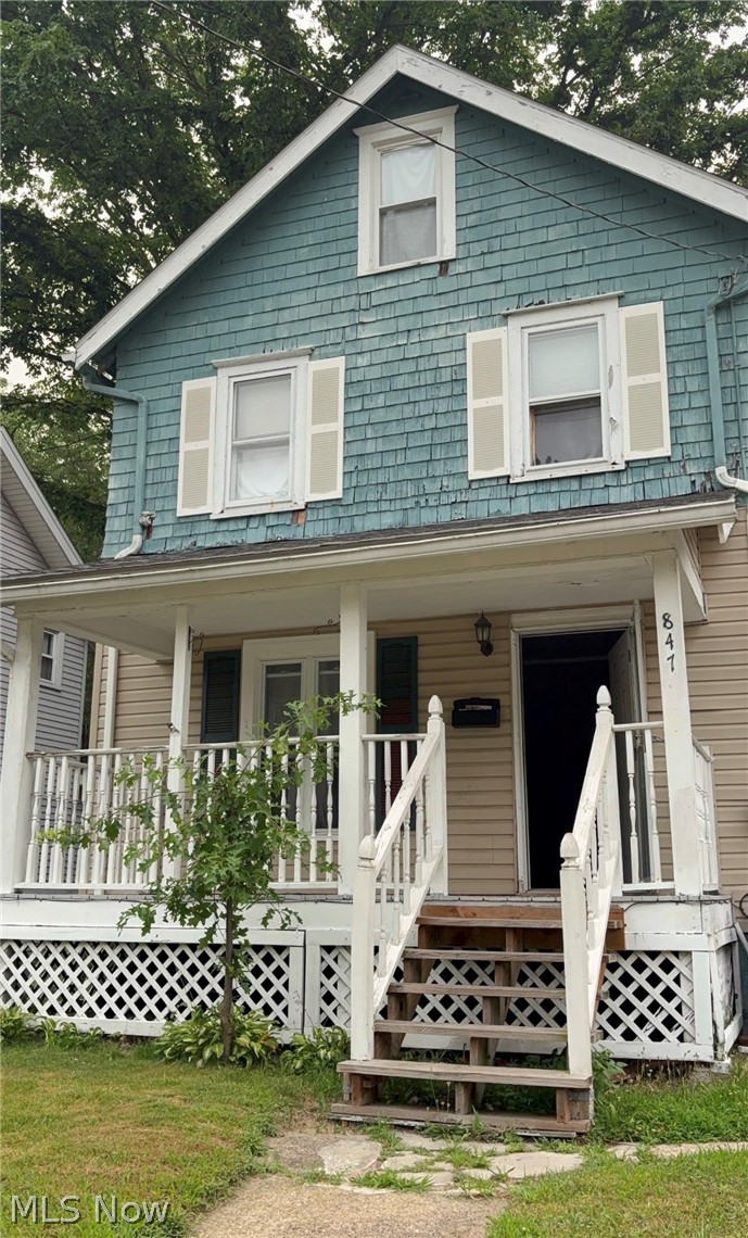 847 Carlysle Street Akron OH 44310