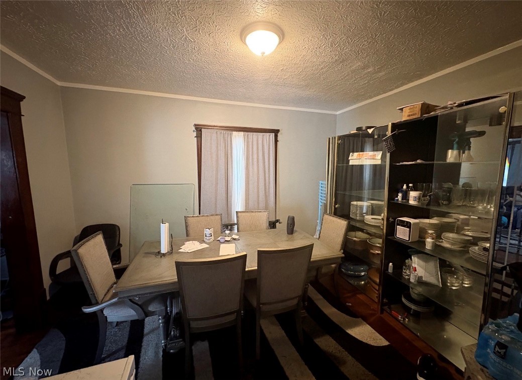 847 Carlysle Street Akron OH 44310