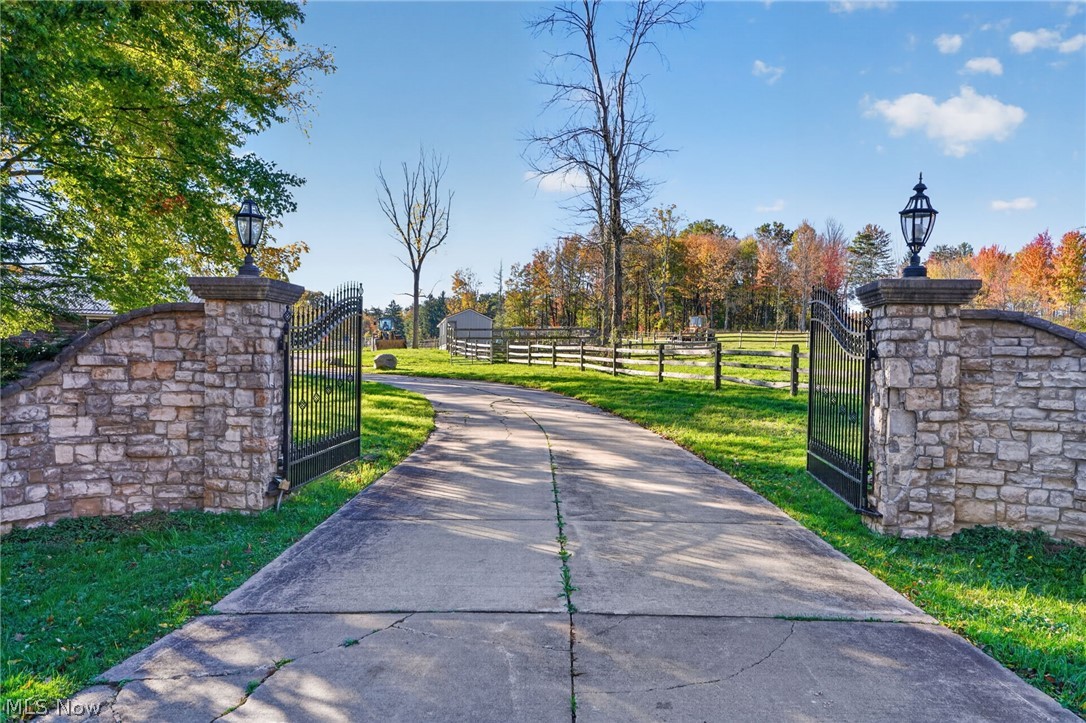 8032 Kinsman Road Novelty OH 44072
