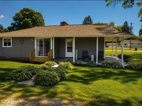 3146 Meadowwood Street NW Massillon OH 44646