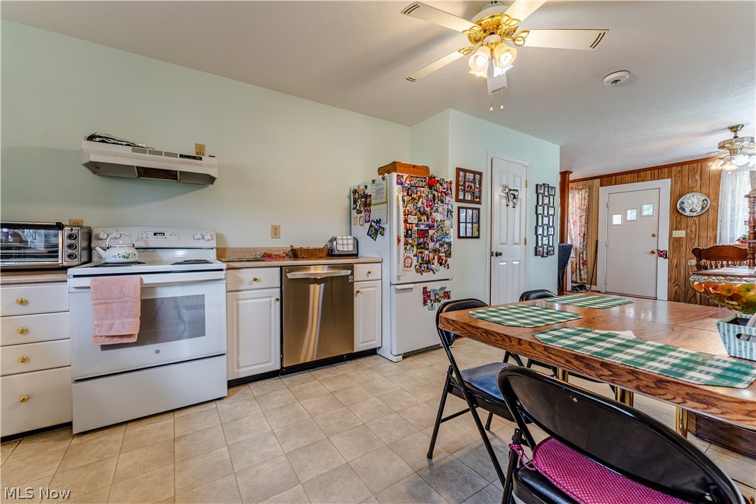 11755 Market Ave NW Uniontown OH 44685