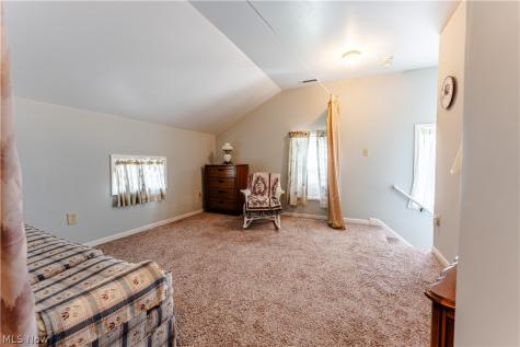 11755 Market Ave NW Uniontown OH 44685