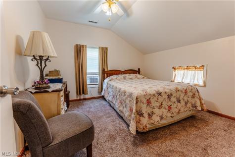 11755 Market Ave NW Uniontown OH 44685