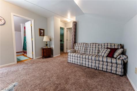 11755 Market Ave NW Uniontown OH 44685