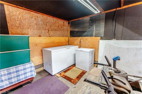 11755 Market Ave NW Uniontown OH 44685