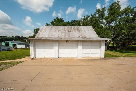 11755 Market Ave NW Uniontown OH 44685