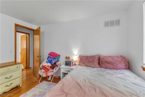 208 Georgia Avenue Elyria OH 44035