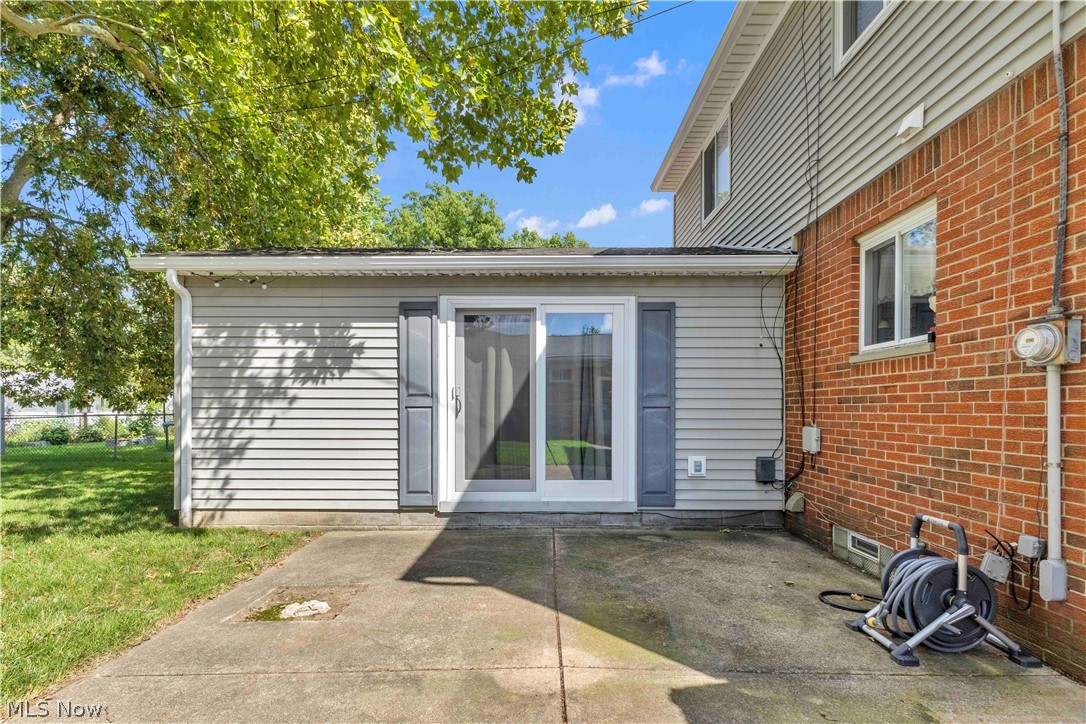 208 Georgia Avenue Elyria OH 44035