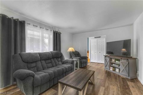 208 Georgia Avenue Elyria OH 44035