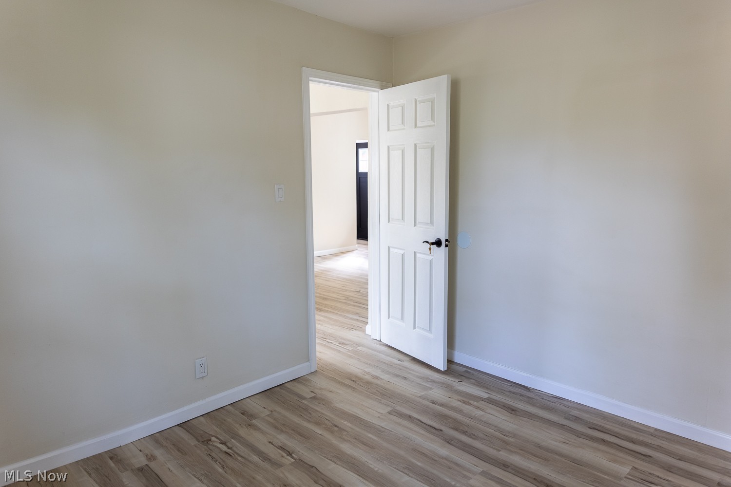 1645 Larchmont Avenue NE Warren OH 44483