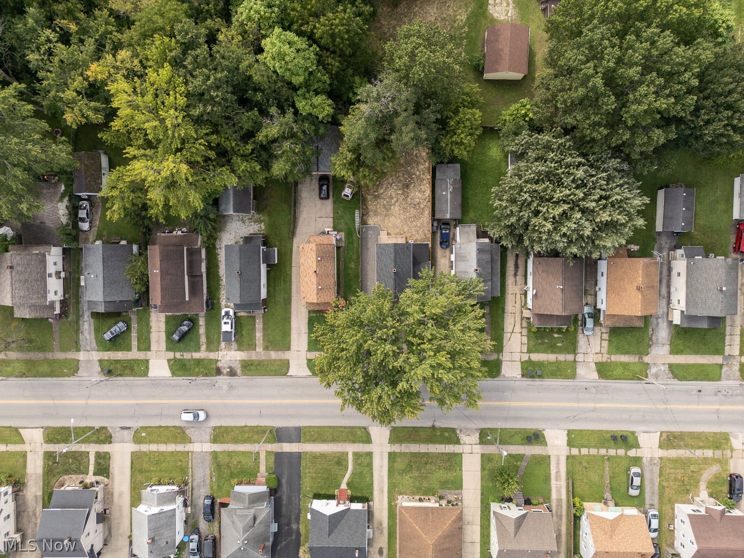 1645 Larchmont Avenue NE Warren OH 44483