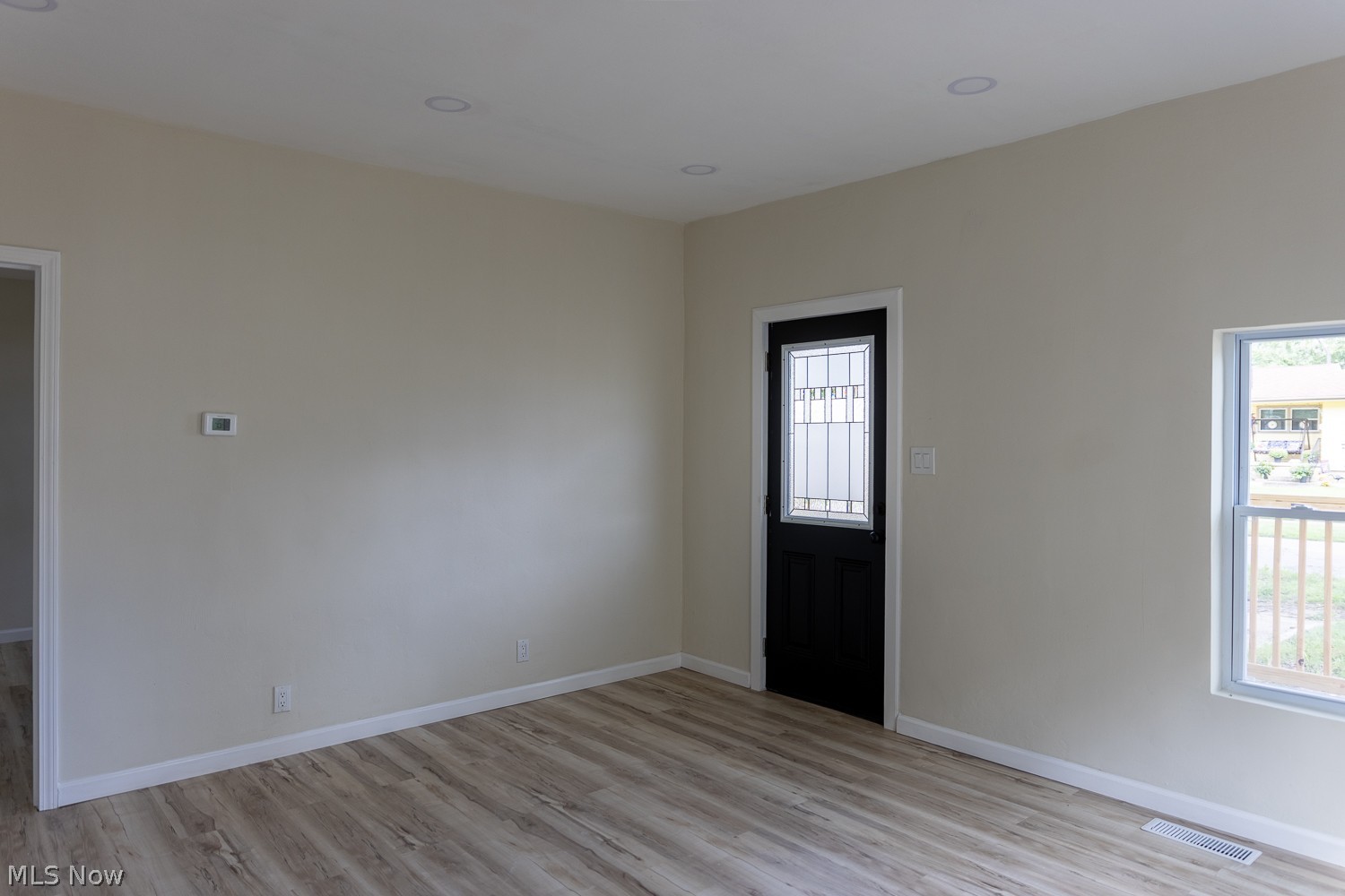 1645 Larchmont Avenue NE Warren OH 44483
