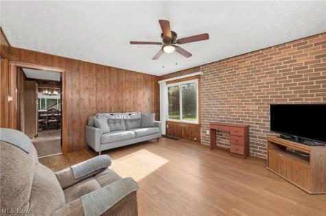 6077 Lake Avenue Elyria OH 44035