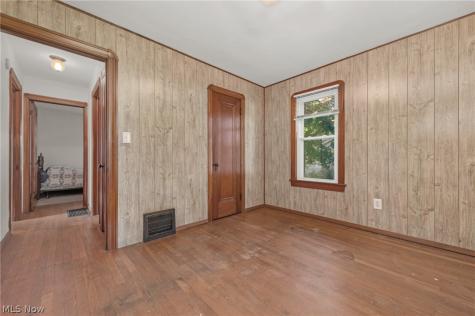 6077 Lake Avenue Elyria OH 44035