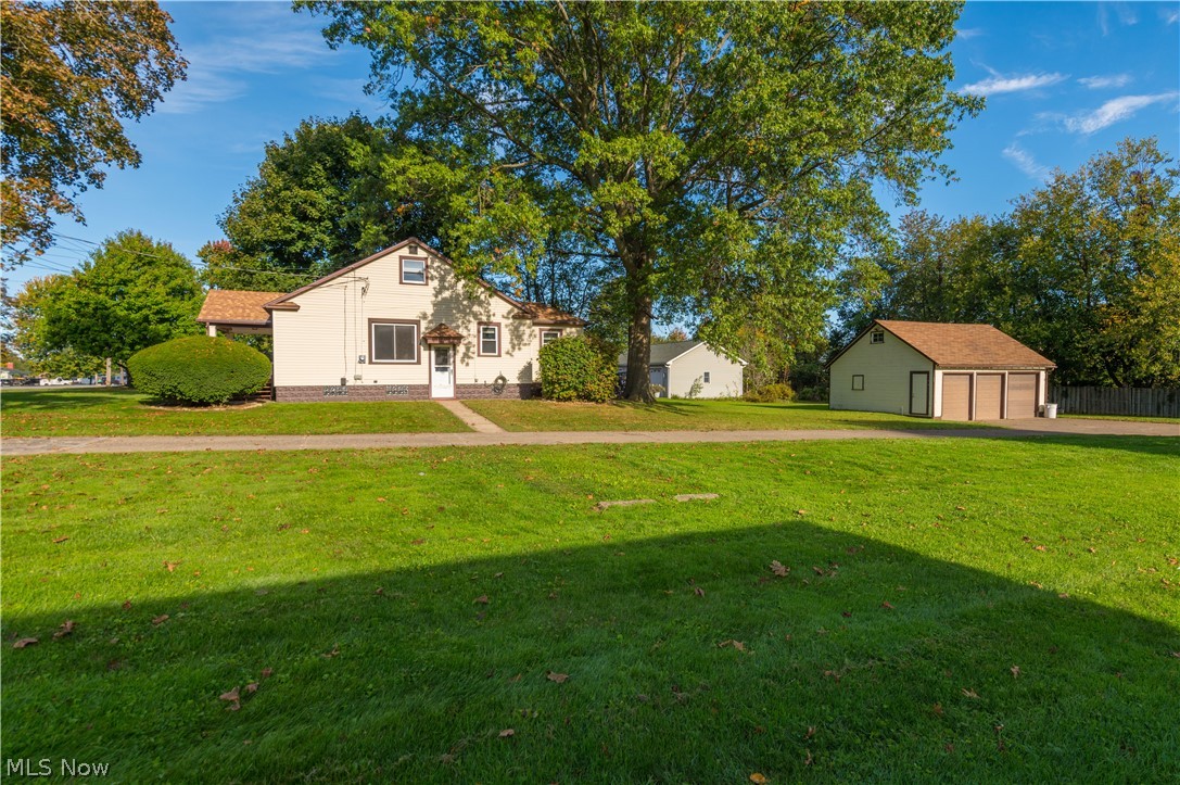 6077 Lake Avenue Elyria OH 44035