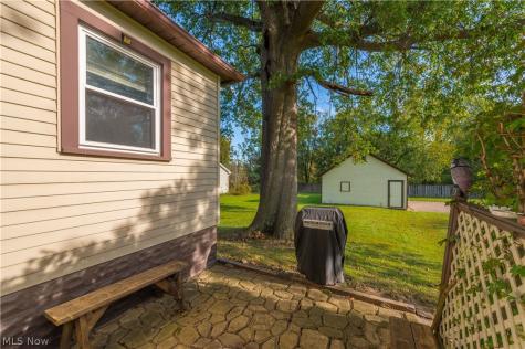 6077 Lake Avenue Elyria OH 44035
