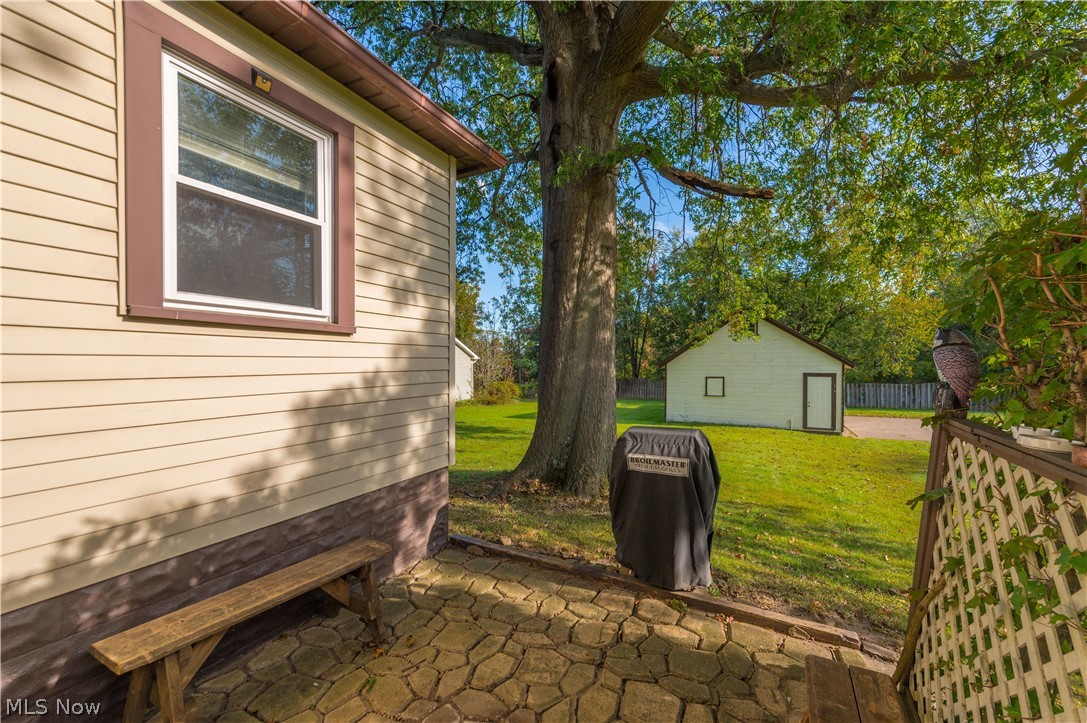 6077 Lake Avenue Elyria OH 44035