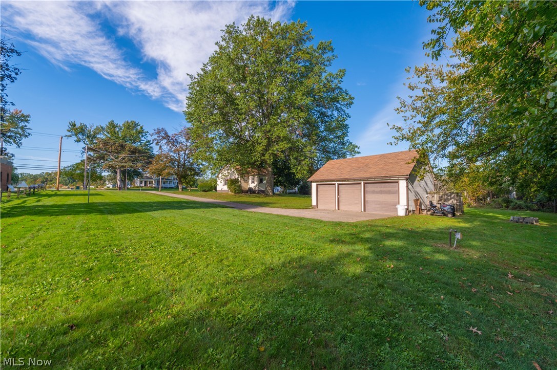 6077 Lake Avenue Elyria OH 44035