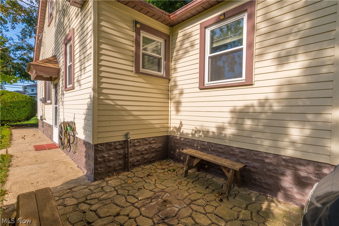 6077 Lake Avenue Elyria OH 44035