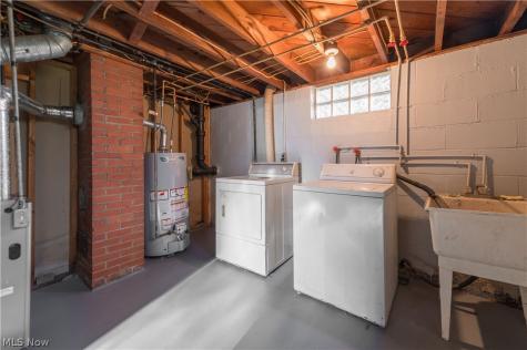 6077 Lake Avenue Elyria OH 44035