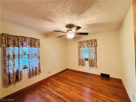1551 Wilsonway Drive Barberton OH 44203