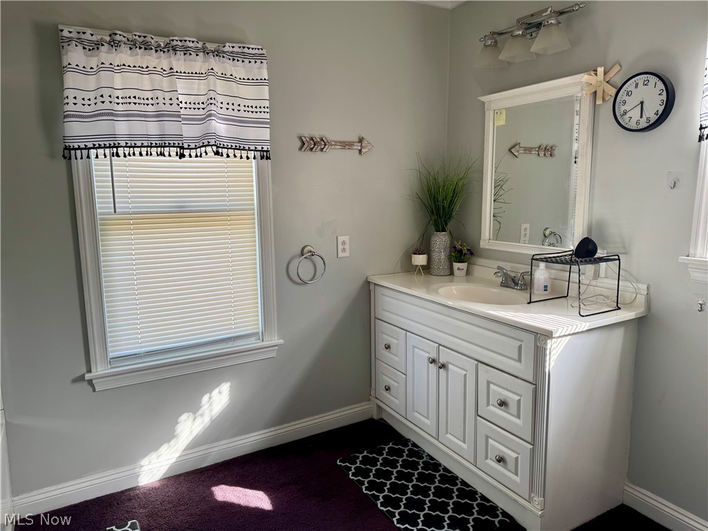 1003 Eastport Avenue Uhrichsville OH 44683
