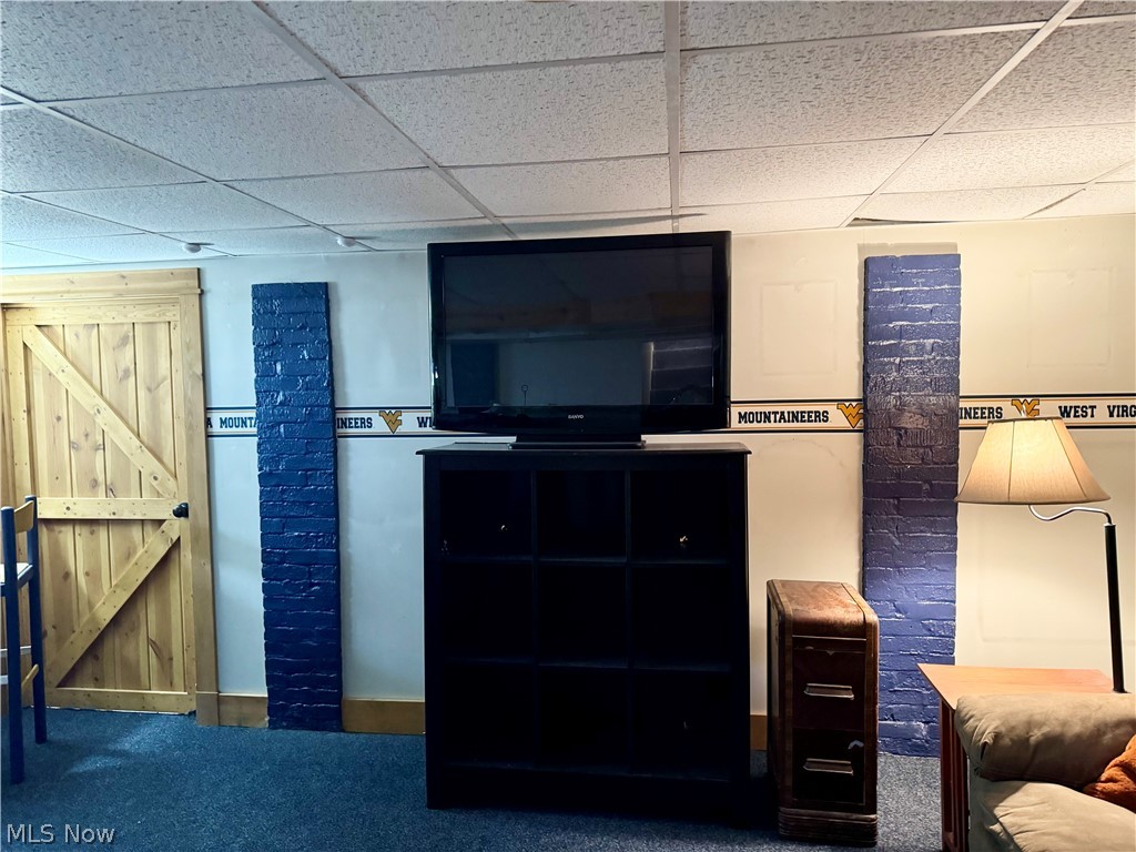 1003 Eastport Avenue Uhrichsville OH 44683