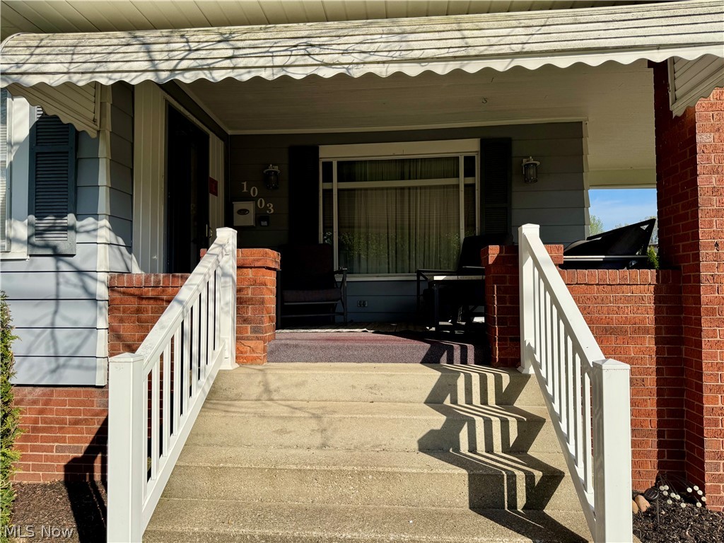 1003 Eastport Avenue Uhrichsville OH 44683