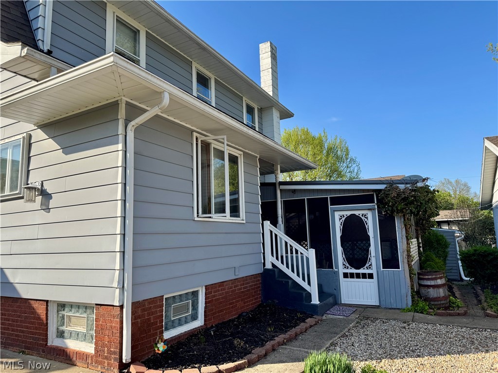 1003 Eastport Avenue Uhrichsville OH 44683