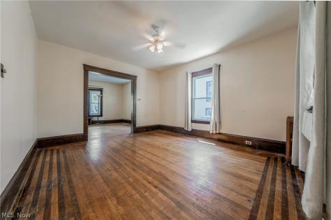 1290 Jackson Avenue Lakewood OH 44107
