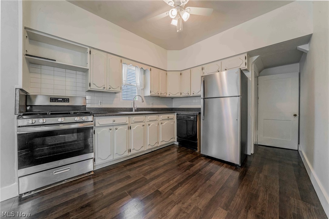 1290 Jackson Avenue Lakewood OH 44107