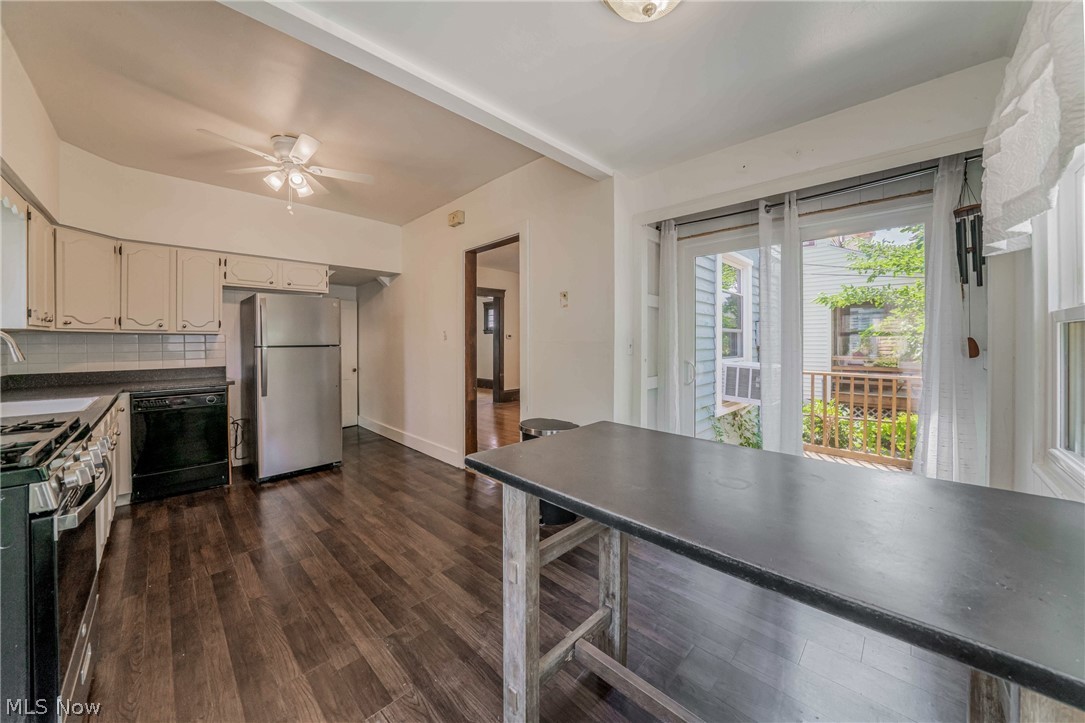 1290 Jackson Avenue Lakewood OH 44107