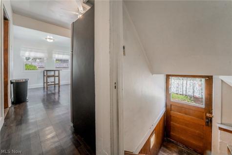 1290 Jackson Avenue Lakewood OH 44107