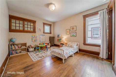 1290 Jackson Avenue Lakewood OH 44107