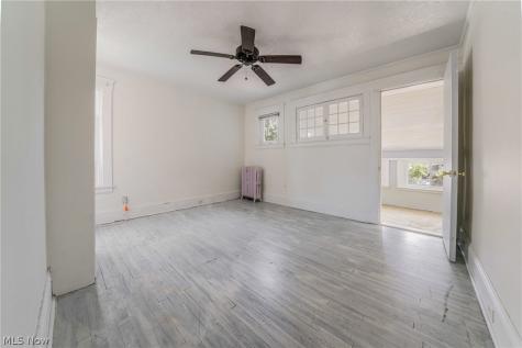 1290 Jackson Avenue Lakewood OH 44107