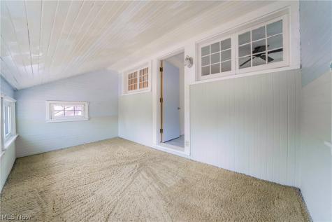 1290 Jackson Avenue Lakewood OH 44107